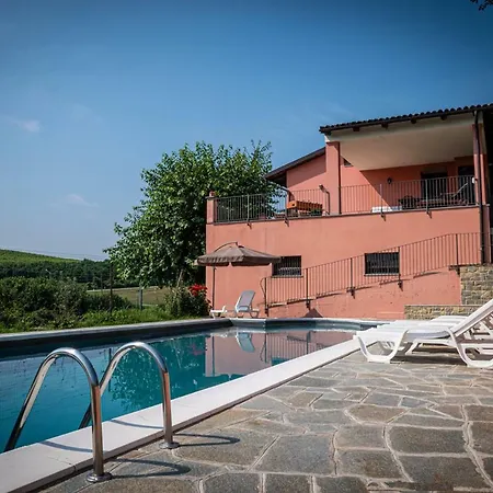 Con Piscina E Intera A Uso Esclusivo Casa Del La Morra