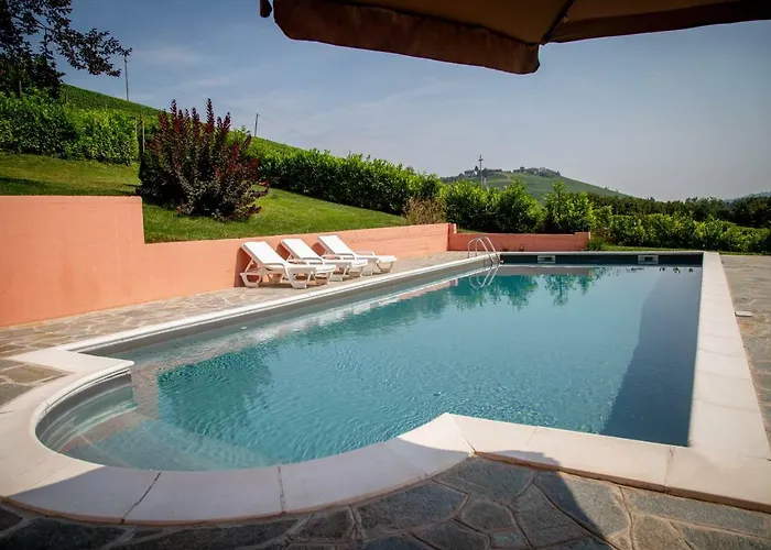 Con Piscina E Intera A Uso Esclusivo Casa Del * La Morra